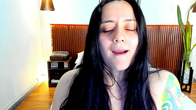 KatherineBond's cam snapshot