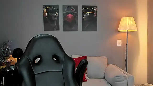 ApoloMakris's cam snapshot