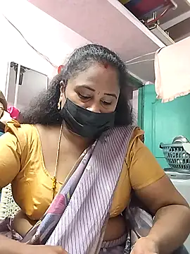 Tamil_devagi's cam snapshot