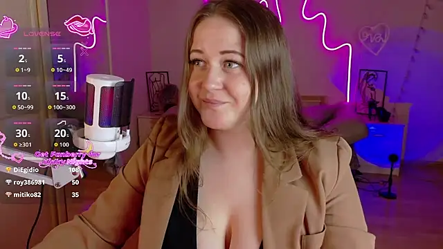 LizzyShine's cam snapshot