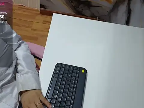 valery_cute_18's cam snapshot