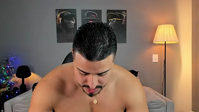 ApoloMakris's cam snapshot