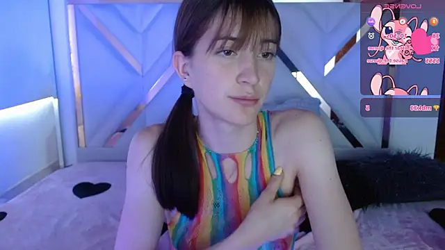 ChloeJohnsoon's cam snapshot