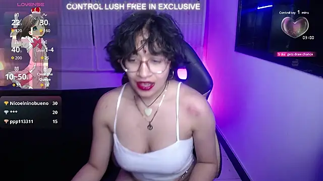 Lili_Gomez_'s cam snapshot