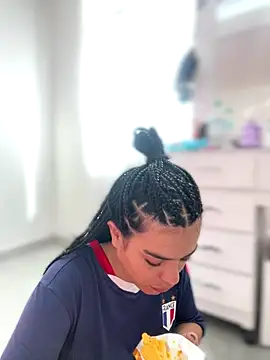 JuanitaMore01's cam snapshot