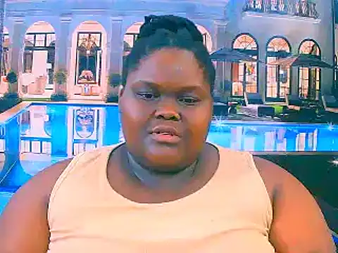 EbonyHotBuns's cam snapshot