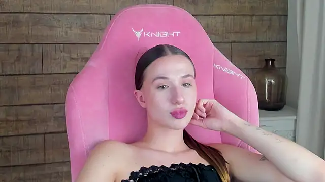 KristinaBellini's cam snapshot