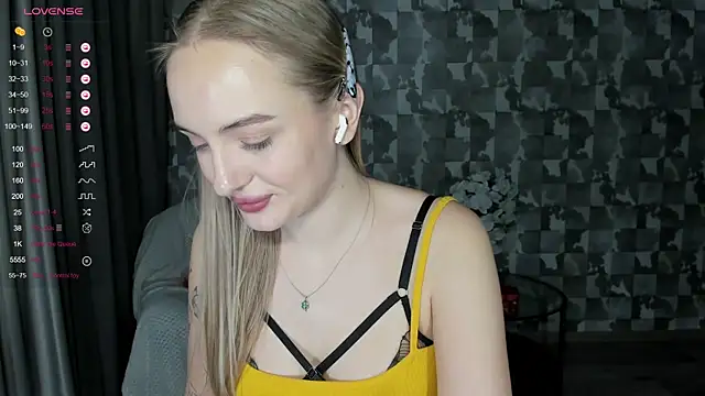 A_delina's cam snapshot