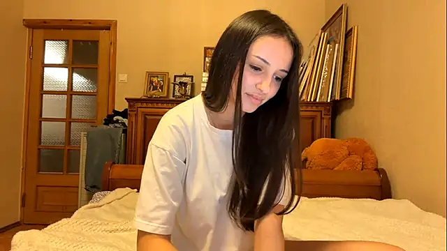 MinervaShetrawski's cam snapshot