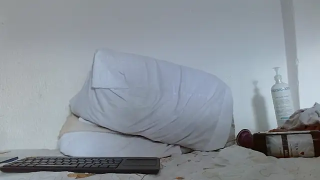 isabel_24_gil's cam snapshot