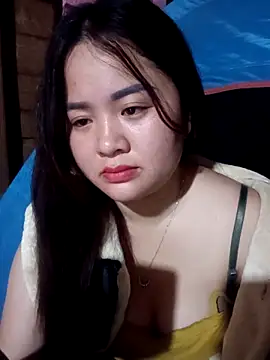 Bee-bgolden live sex cam