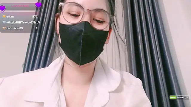 _Lov_Lynh live sex cam