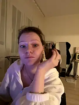 MaryHiggins's cam snapshot