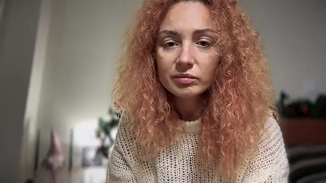 Reddgiirl's cam snapshot