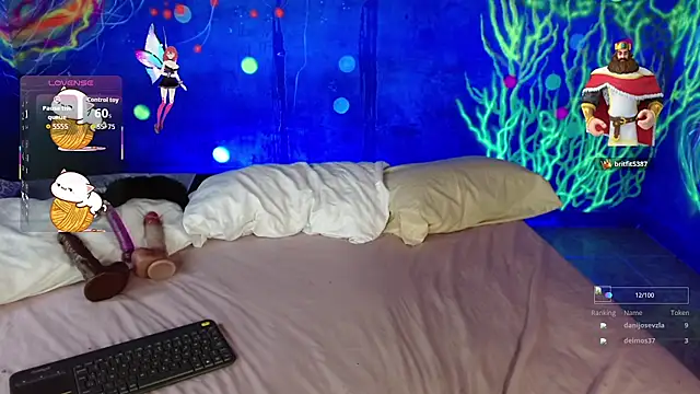 lucie_petite's cam snapshot