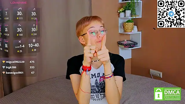 Sharlikiss's cam snapshot