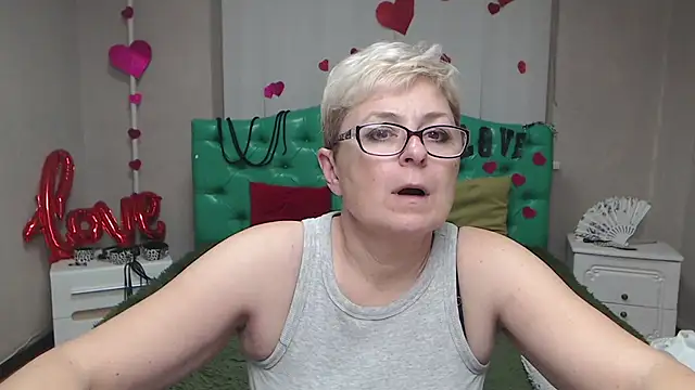 EmiliaGree's cam snapshot