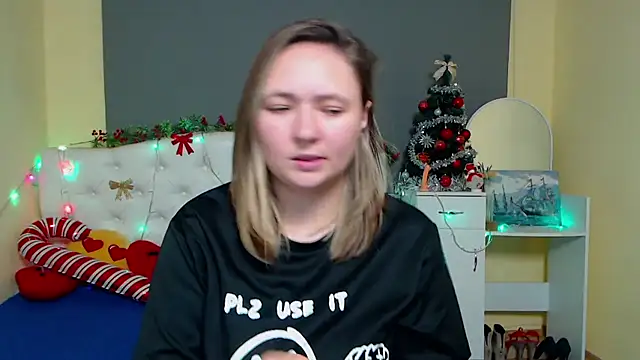 SallyVerda's cam snapshot