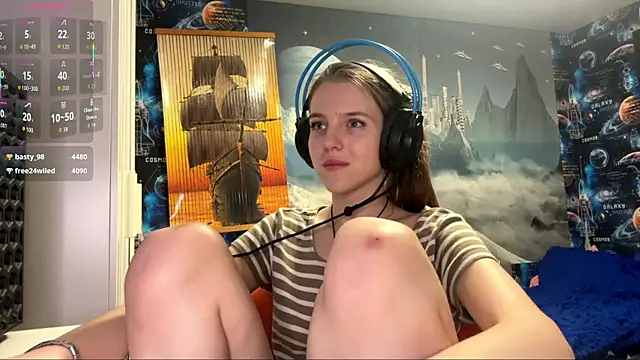 Elira_Breeze's cam snapshot