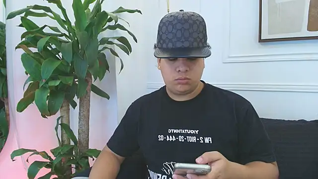 Naim_Bennetsex's cam snapshot