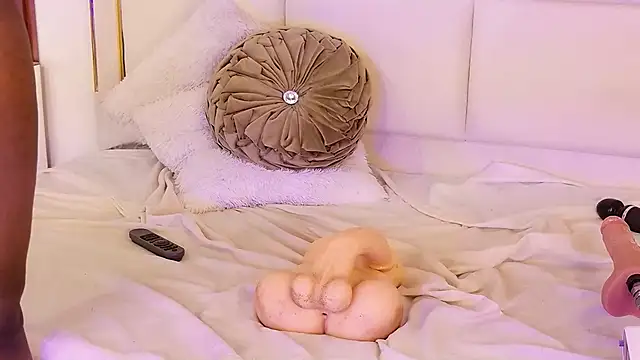 Reginadenver's cam snapshot