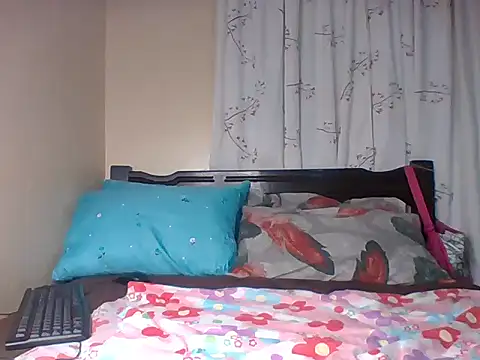 Pink_pussy_-'s cam snapshot