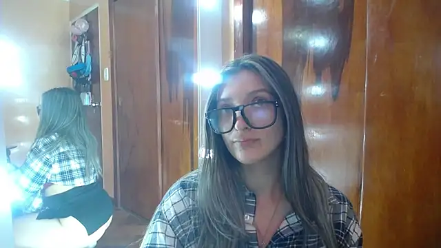 miss_lilieth's cam snapshot