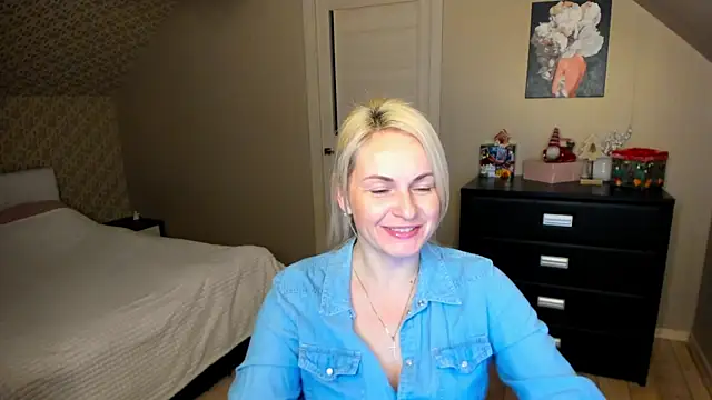 Alicee_Gracee's cam snapshot