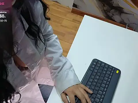 valery_cute_18's cam snapshot