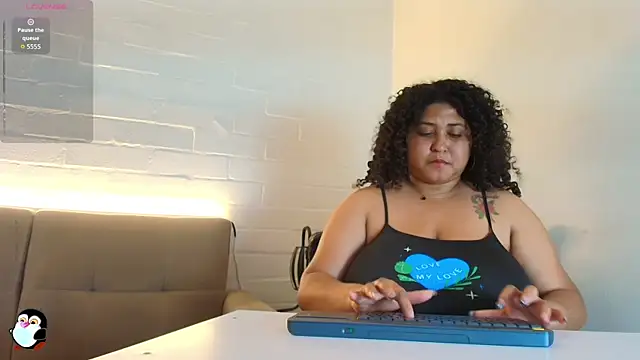 Ayliinn_'s cam snapshot