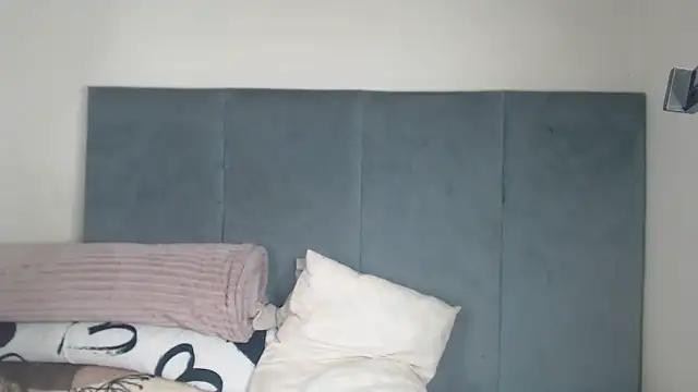 Jah-Queen's cam snapshot