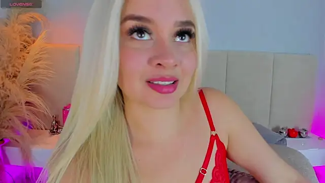 sofia_pamela's cam snapshot