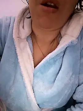 Rouzalinda's cam snapshot