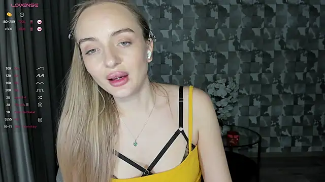 A_delina's cam snapshot