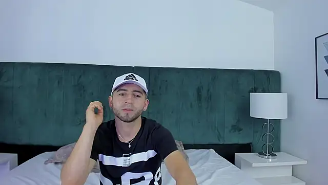 Lushian_Luna's cam snapshot