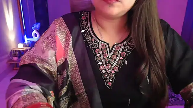 Mitikaa live sex cam