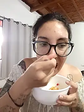 Melinerd live sex cam