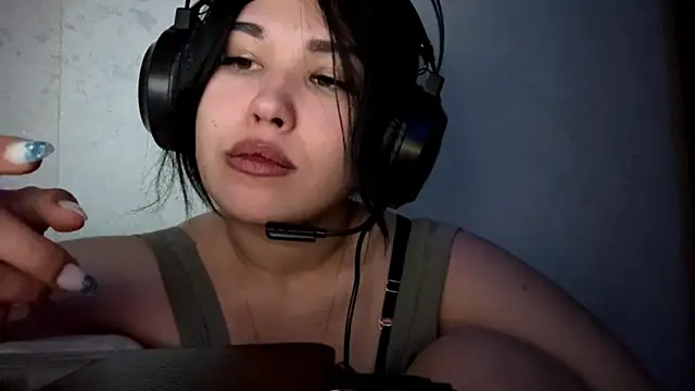 Lolamein's cam snapshot