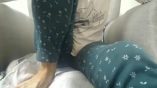 Web_Lady's cam snapshot