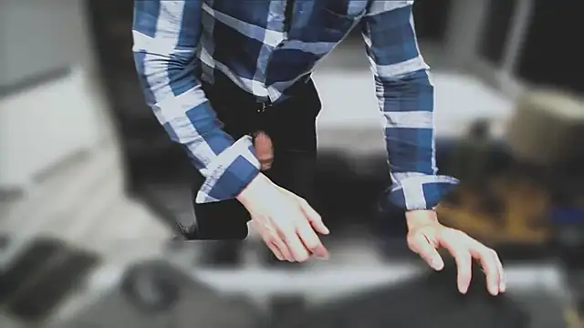 latinoo23bom live sex cam