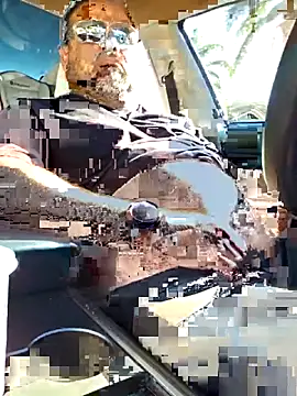 Roddog18 live sex cam