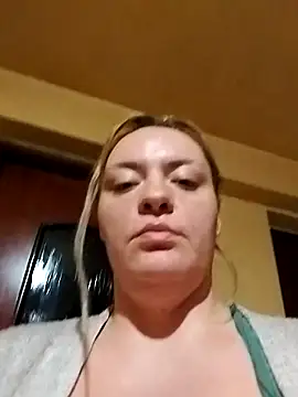 Mommygetnaughty live sex cam