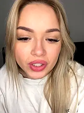 Ibolya_7 live sex cam