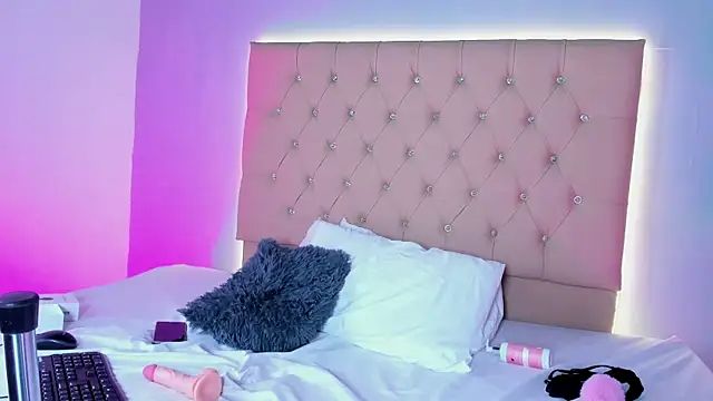 EmmaLawrence_'s cam snapshot