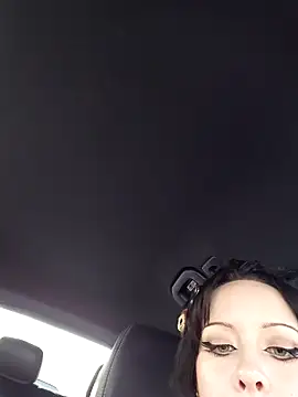 EVILYN's cam snapshot