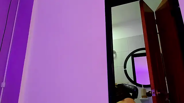 Charlotte11-11's cam snapshot