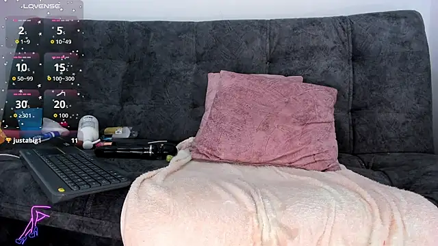 mishell-'s cam snapshot