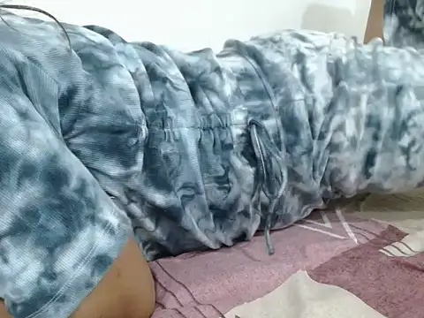 Rani_Singha's cam snapshot