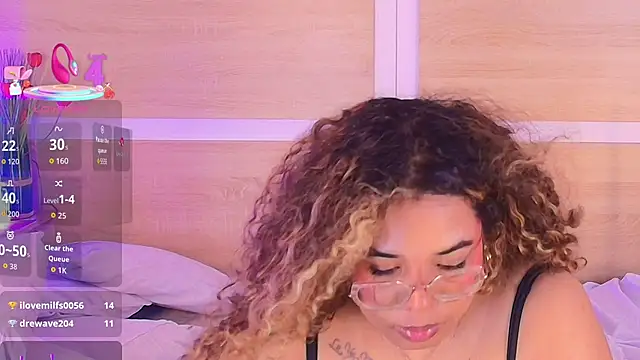 _nickypurple_'s cam snapshot