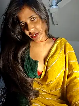 cute_radhikaa's cam snapshot